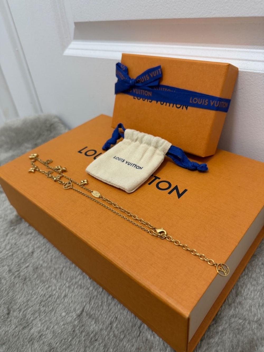 Louis Vuitton Blooming Supple
Necklace - Picture 3 of 6